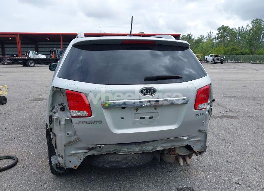 Photo 6 of 2012 Kia Sorento EX V6 (VIN 5XYKUDA20CG206132)