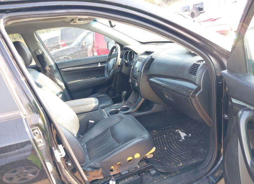 Photo 5 of 2012 Kia Sorento EX V6 (VIN 5XYKUDA20CG206695)