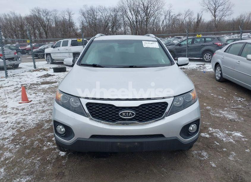 Photo 12 of 2012 Kia Sorento EX V6 (VIN 5XYKUDA20CG284796)