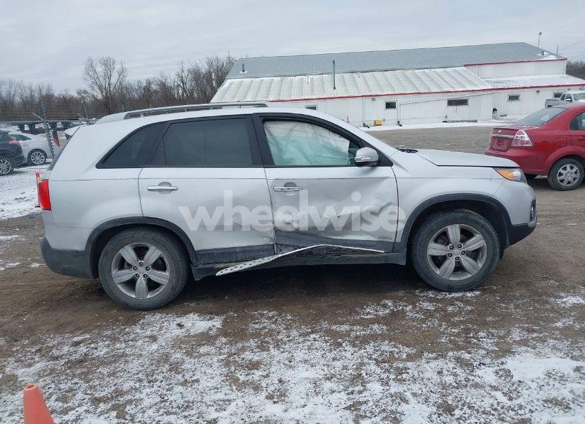 Photo 13 of 2012 Kia Sorento EX V6 (VIN 5XYKUDA20CG284796)