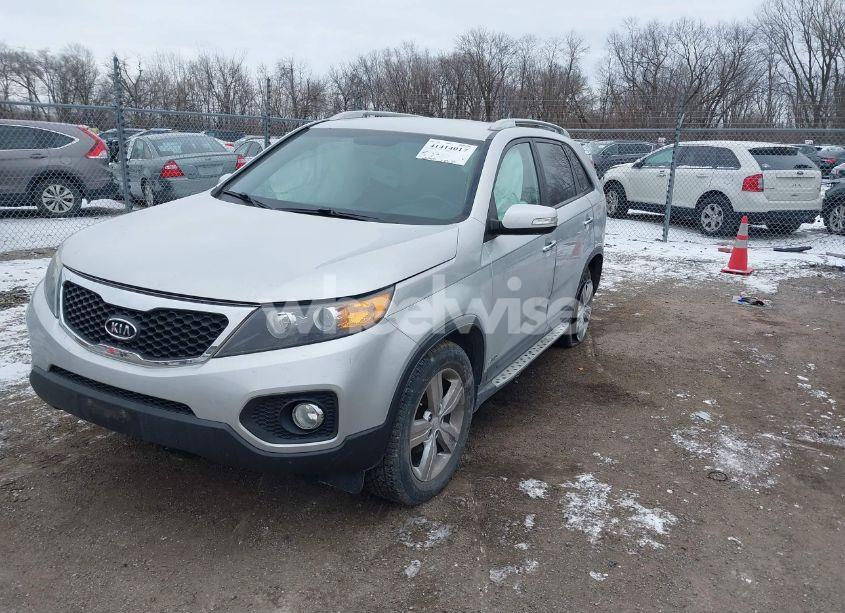 Photo 2 of 2012 Kia Sorento EX V6 (VIN 5XYKUDA20CG284796)
