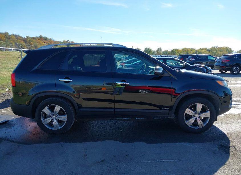 Photo 13 of 2013 Kia Sorento EX V6 (VIN 5XYKUDA20DG324151)