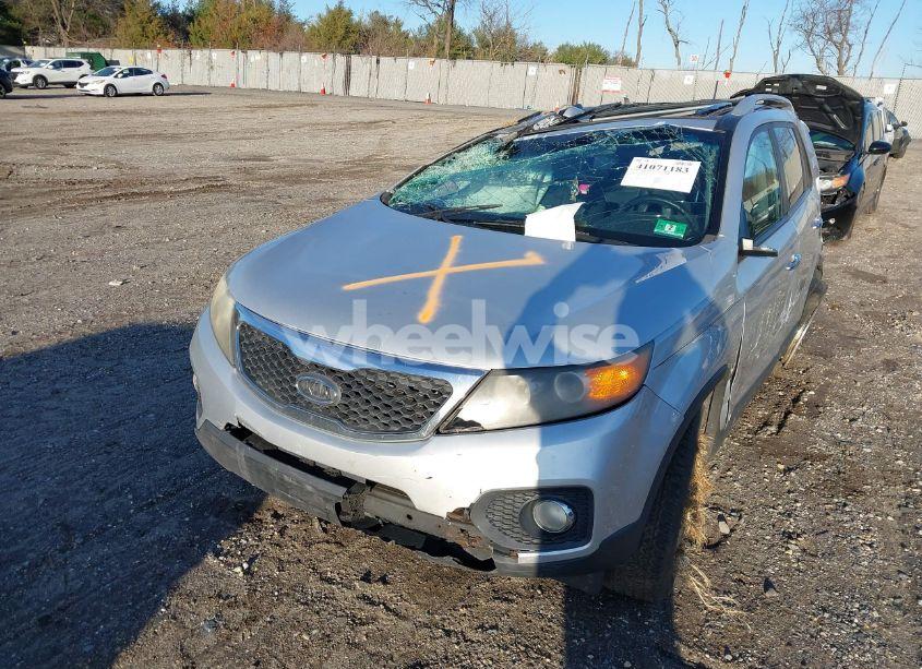 Photo 15 of 2011 Kia Sorento EX V6 (VIN 5XYKUDA21BG039164)