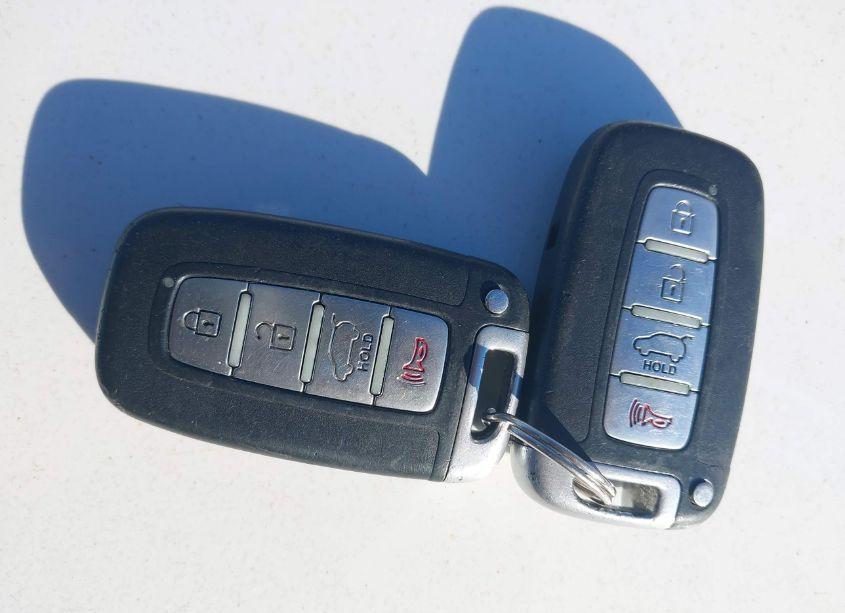 Photo 11 of 2011 Kia Sorento EX V6 (VIN 5XYKUDA21BG118673)