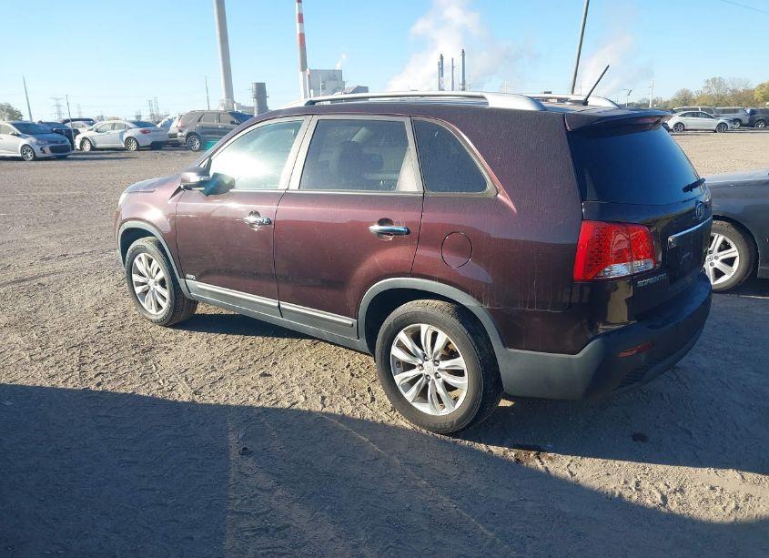Photo 3 of 2011 Kia Sorento EX V6 (VIN 5XYKUDA21BG118673)