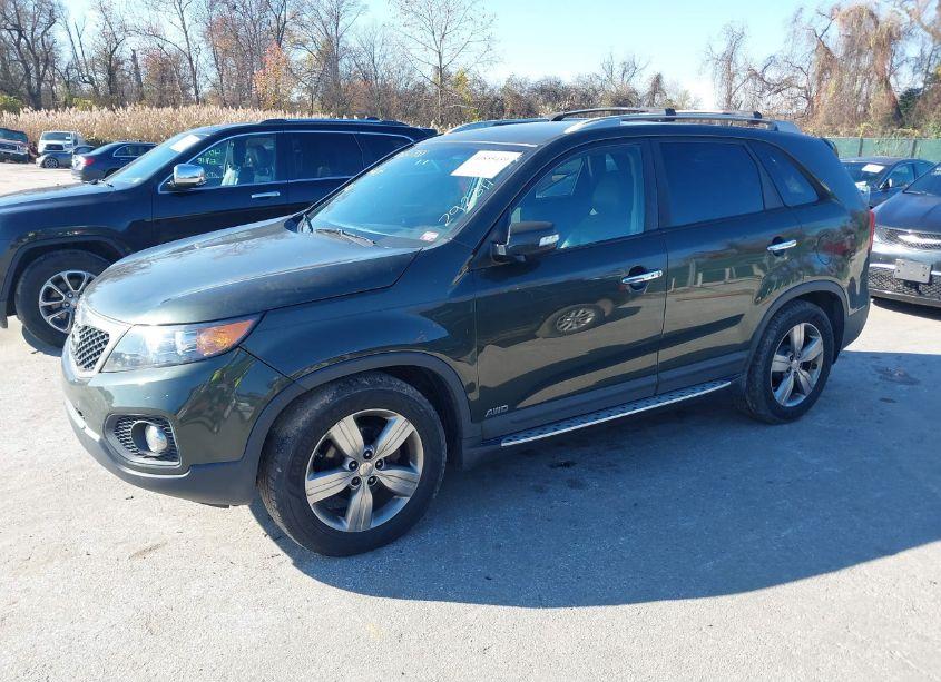 Photo 2 of 2012 Kia Sorento EX V6 (VIN 5XYKUDA21CG292311)