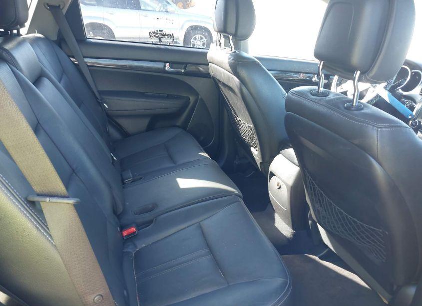 Photo 8 of 2011 Kia Sorento EX V6 (VIN 5XYKUDA22BG022227)
