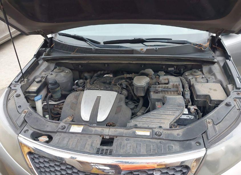Photo 10 of 2011 Kia Sorento EX V6 (VIN 5XYKUDA22BG057835)
