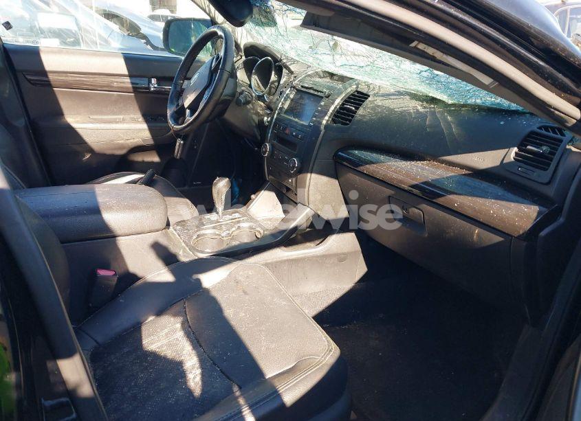 Photo 5 of 2013 Kia Sorento EX V6 (VIN 5XYKUDA22DG412022)
