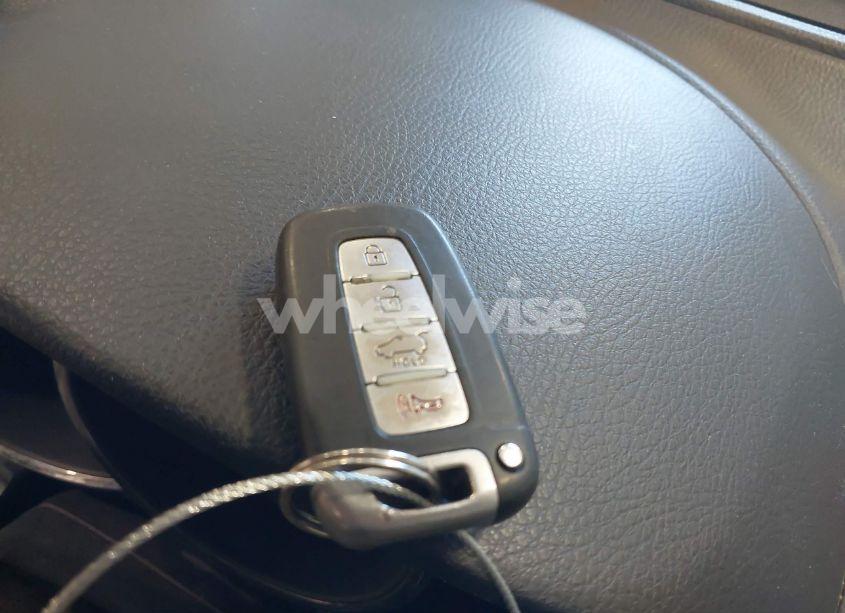 Photo 11 of 2011 Kia Sorento EX V6 (VIN 5XYKUDA23BG053972)