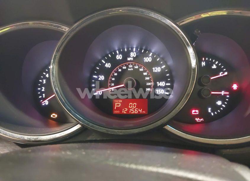 Photo 7 of 2011 Kia Sorento EX V6 (VIN 5XYKUDA23BG053972)