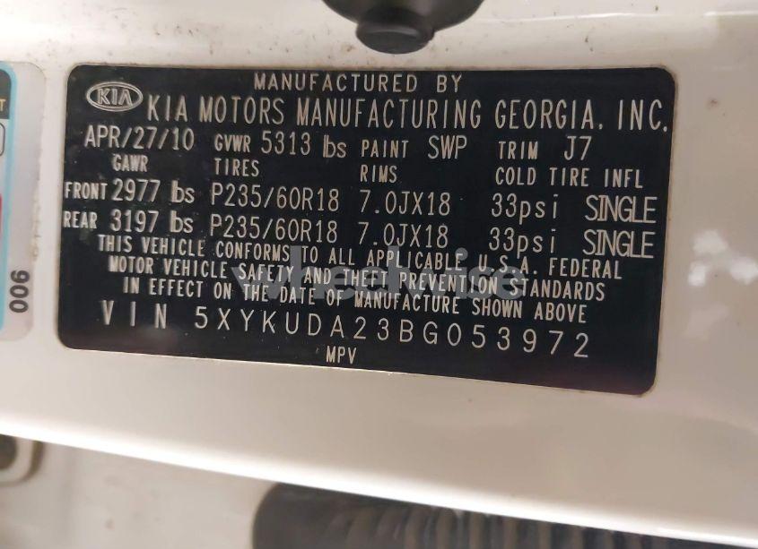 Photo 9 of 2011 Kia Sorento EX V6 (VIN 5XYKUDA23BG053972)