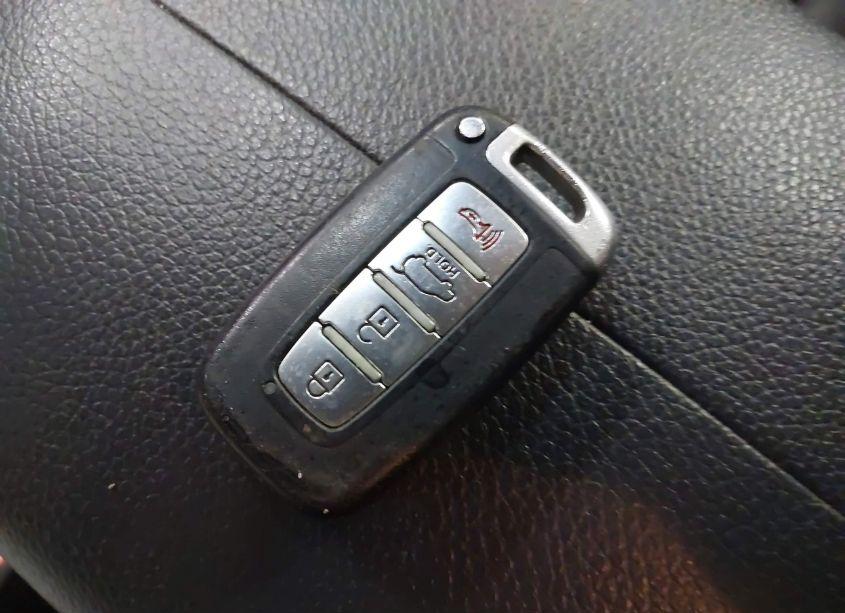 Photo 11 of 2011 Kia Sorento EX V6 (VIN 5XYKUDA23BG090584)