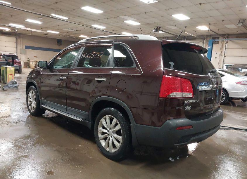 Photo 3 of 2011 Kia Sorento EX V6 (VIN 5XYKUDA23BG090584)