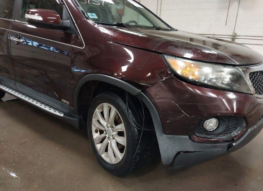 Photo 6 of 2011 Kia Sorento EX V6 (VIN 5XYKUDA23BG090584)