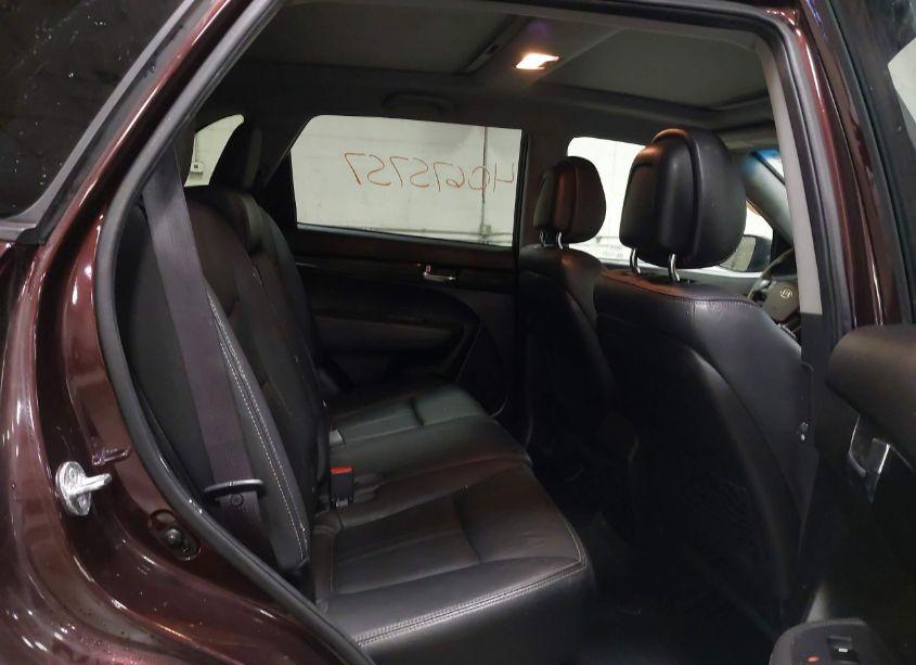 Photo 8 of 2011 Kia Sorento EX V6 (VIN 5XYKUDA23BG090584)