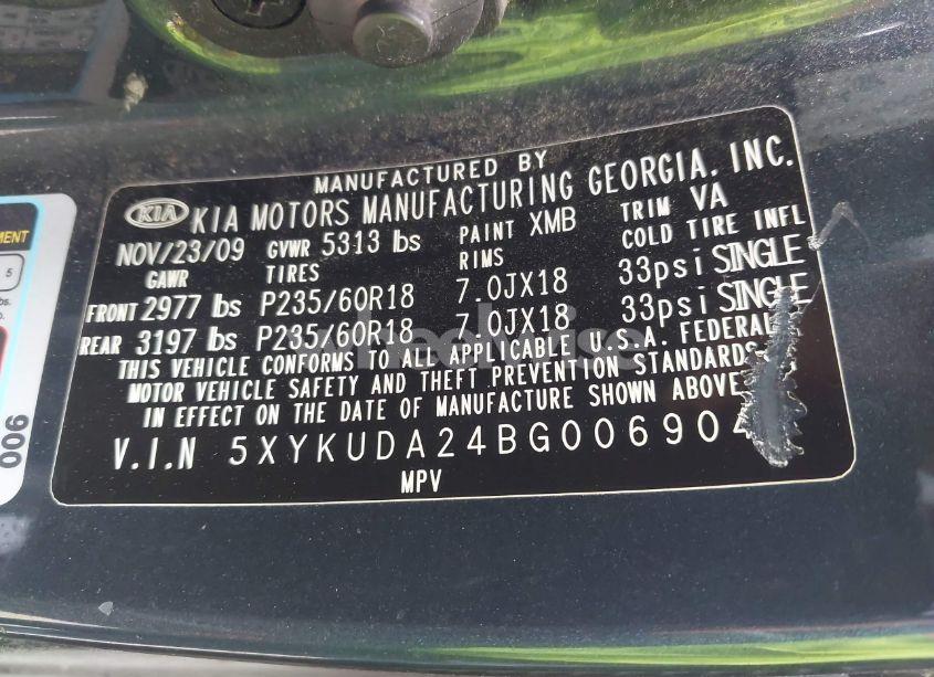 Photo 9 of 2011 Kia Sorento EX V6 (VIN 5XYKUDA24BG006904)