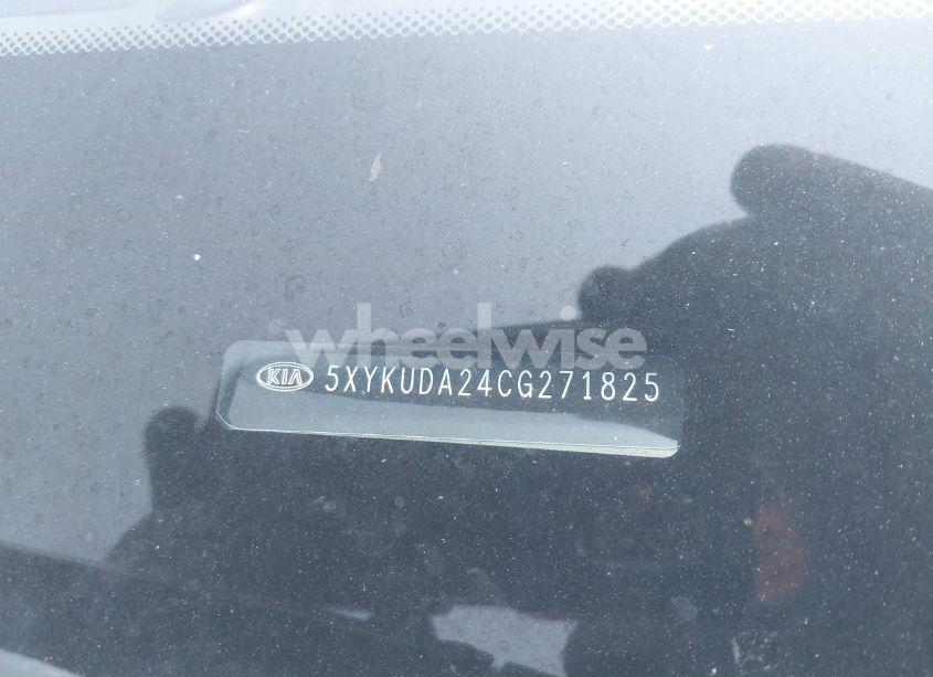 Photo 12 of 2012 Kia Sorento EX V6 (VIN 5XYKUDA24CG271825)