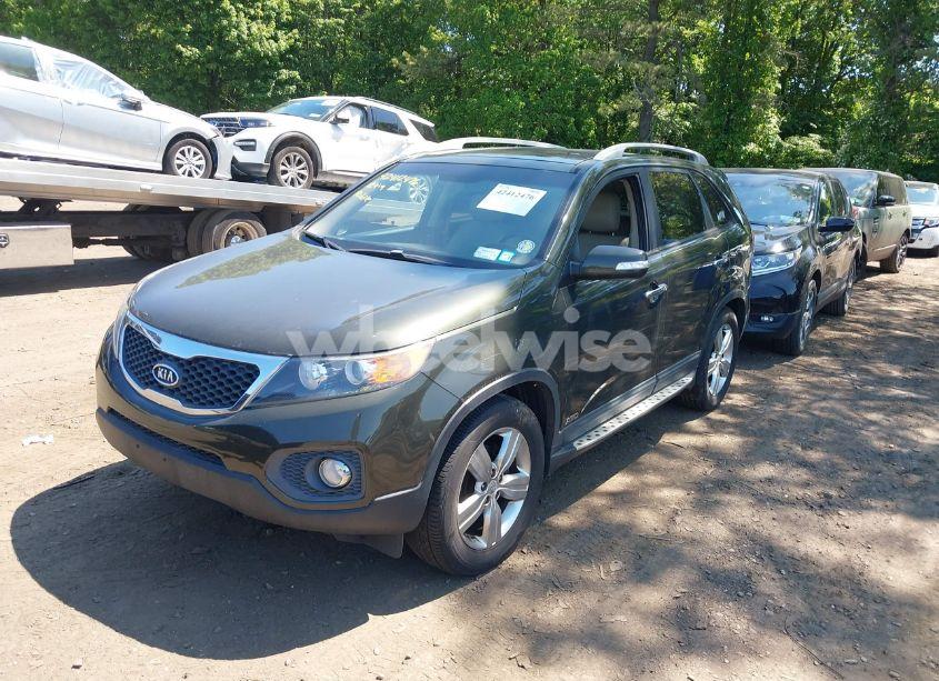 Photo 2 of 2012 Kia Sorento EX V6 (VIN 5XYKUDA24CG271825)