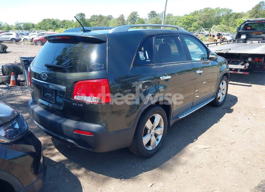 Photo 4 of 2012 Kia Sorento EX V6 (VIN 5XYKUDA24CG271825)