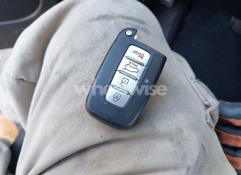 Photo 11 of 2011 Kia Sorento EX V6 (VIN 5XYKUDA25BG033707)