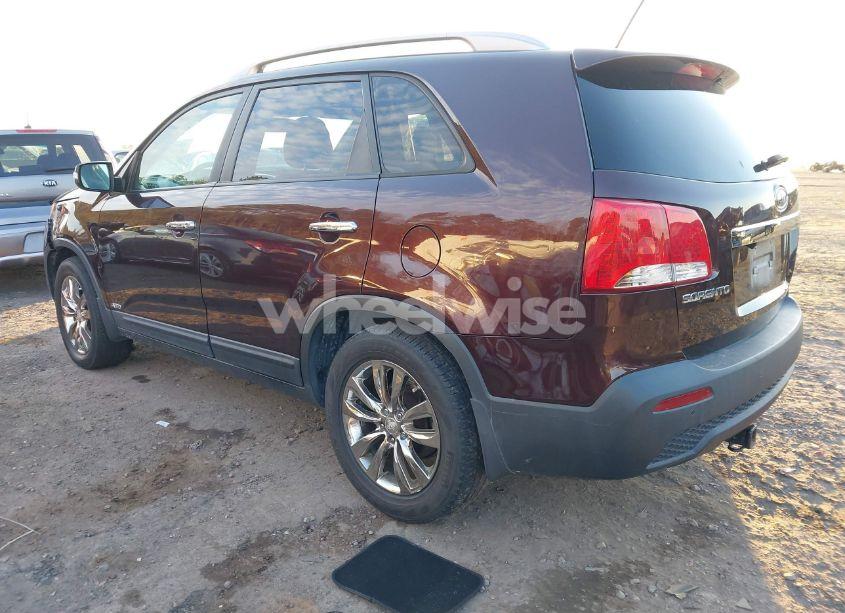 Photo 3 of 2011 Kia Sorento EX V6 (VIN 5XYKUDA25BG033707)