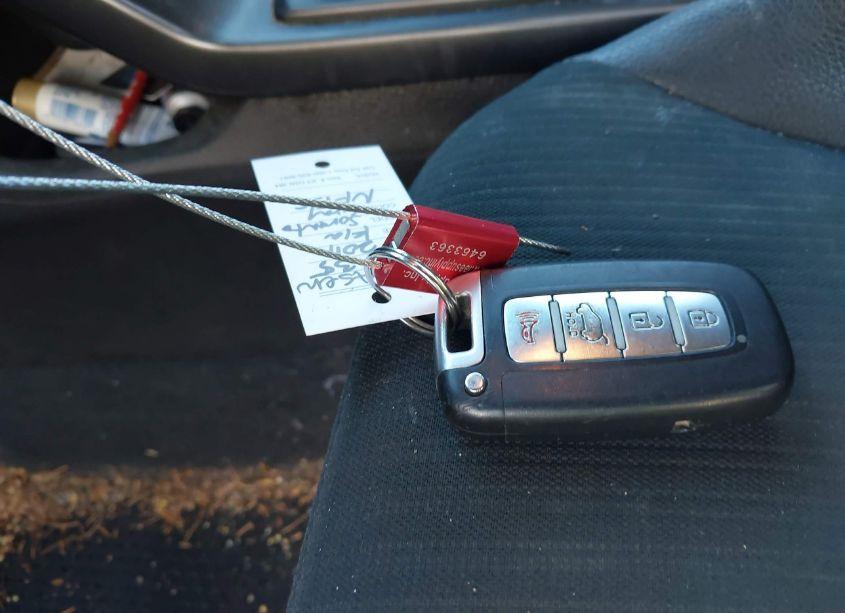 Photo 11 of 2011 Kia Sorento EX V6 (VIN 5XYKUDA25BG038535)