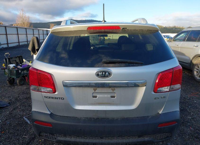 Photo 16 of 2011 Kia Sorento EX V6 (VIN 5XYKUDA25BG038535)