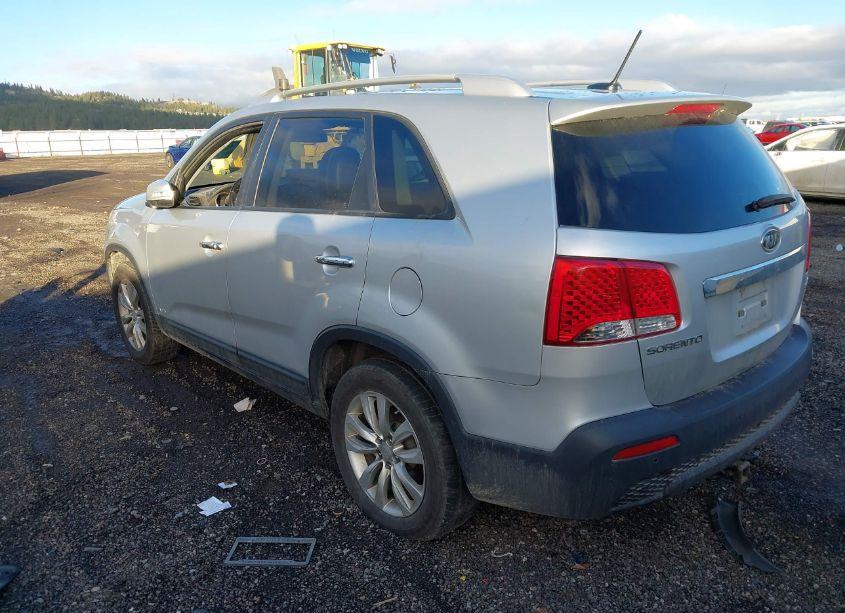 Photo 3 of 2011 Kia Sorento EX V6 (VIN 5XYKUDA25BG038535)