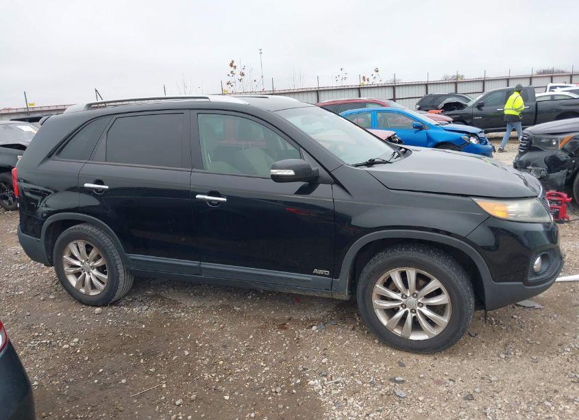 Photo 13 of 2011 Kia Sorento EX V6 (VIN 5XYKUDA25BG051706)