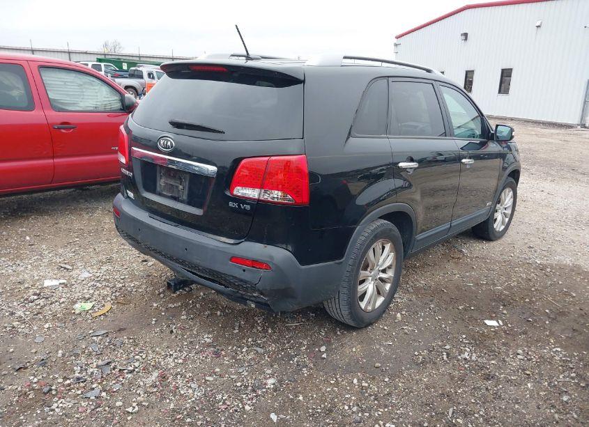 Photo 4 of 2011 Kia Sorento EX V6 (VIN 5XYKUDA25BG051706)