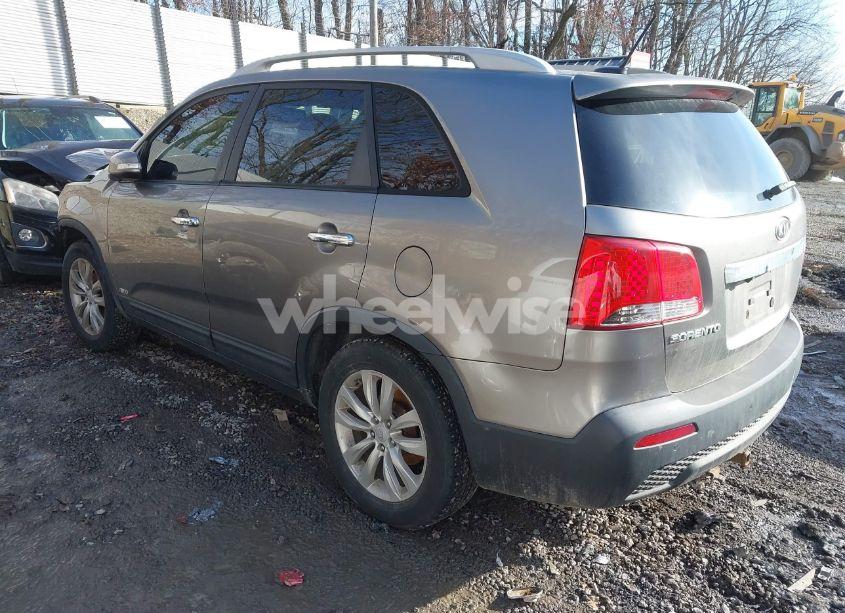 Photo 3 of 2011 Kia Sorento EX V6 (VIN 5XYKUDA25BG059997)