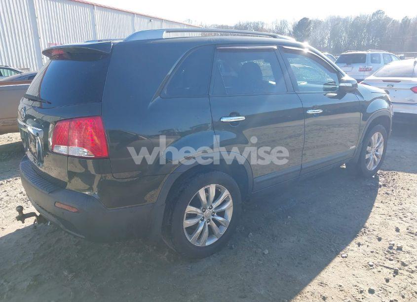 Photo 4 of 2011 Kia Sorento EX V6 (VIN 5XYKUDA25BG093924)