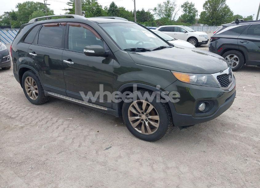 2011 Kia Sorento EX V6 (VIN 5XYKUDA25BG106851) main photo