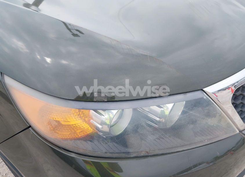 Photo 12 of 2011 Kia Sorento EX V6 (VIN 5XYKUDA25BG106851)