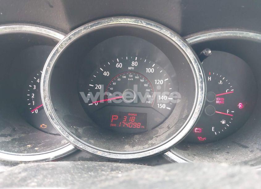 Photo 7 of 2011 Kia Sorento EX V6 (VIN 5XYKUDA25BG106851)