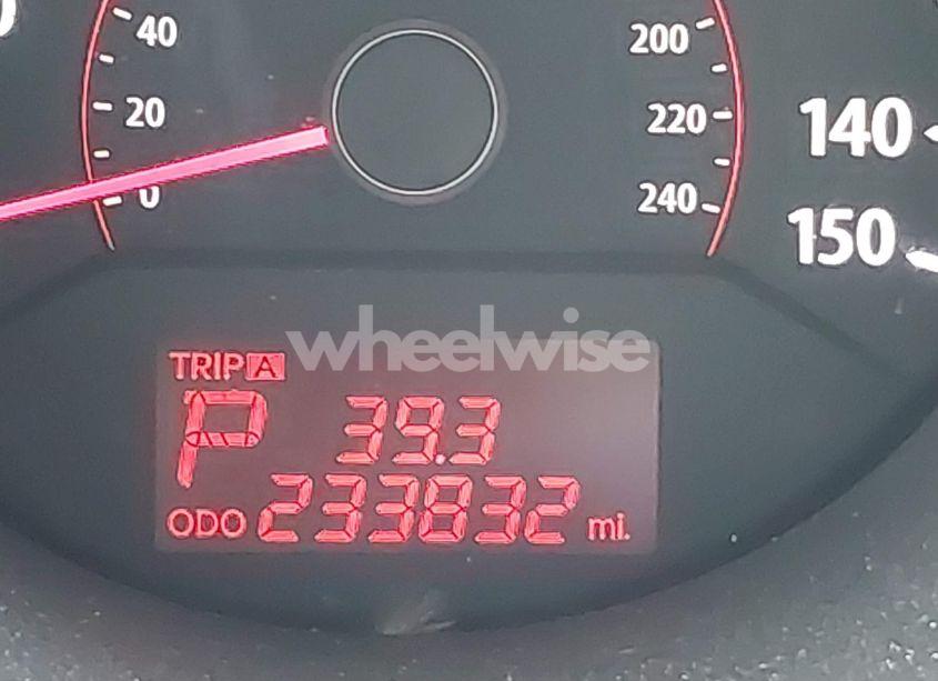 Photo 15 of 2011 Kia Sorento EX V6 (VIN 5XYKUDA25BG114867)