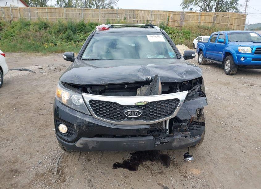Photo 12 of 2011 Kia Sorento EX V6 (VIN 5XYKUDA25BG179654)