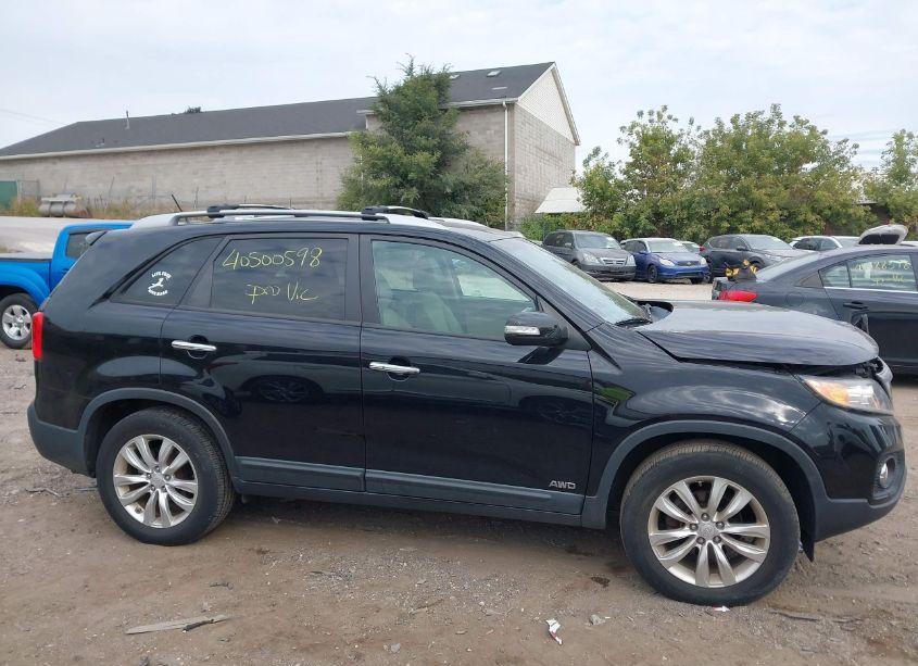 Photo 13 of 2011 Kia Sorento EX V6 (VIN 5XYKUDA25BG179654)