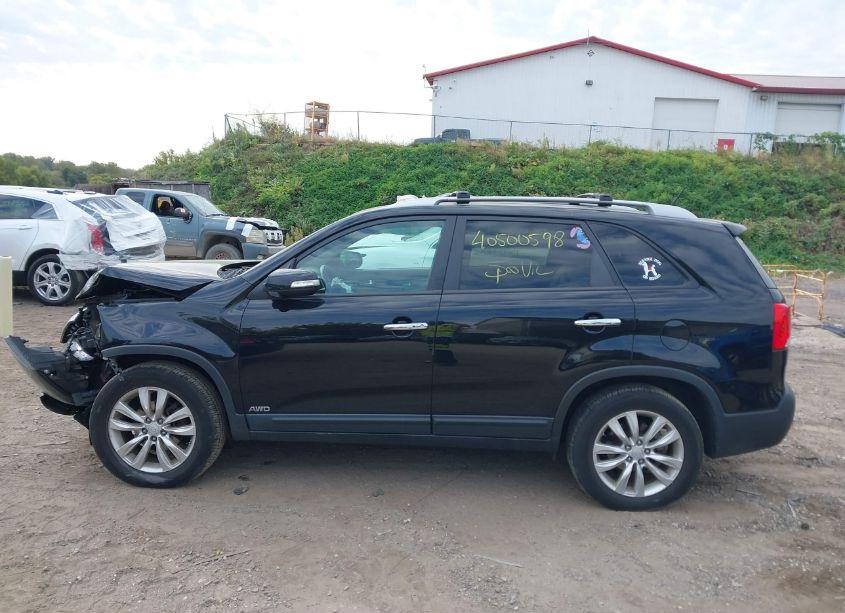 Photo 14 of 2011 Kia Sorento EX V6 (VIN 5XYKUDA25BG179654)