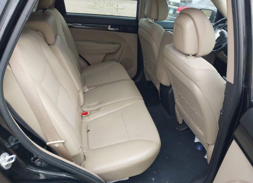 Photo 8 of 2011 Kia Sorento EX V6 (VIN 5XYKUDA25BG179654)