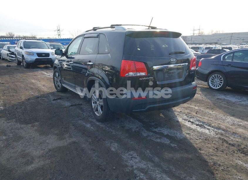 Photo 3 of 2012 Kia Sorento EX V6 (VIN 5XYKUDA25CG247954)