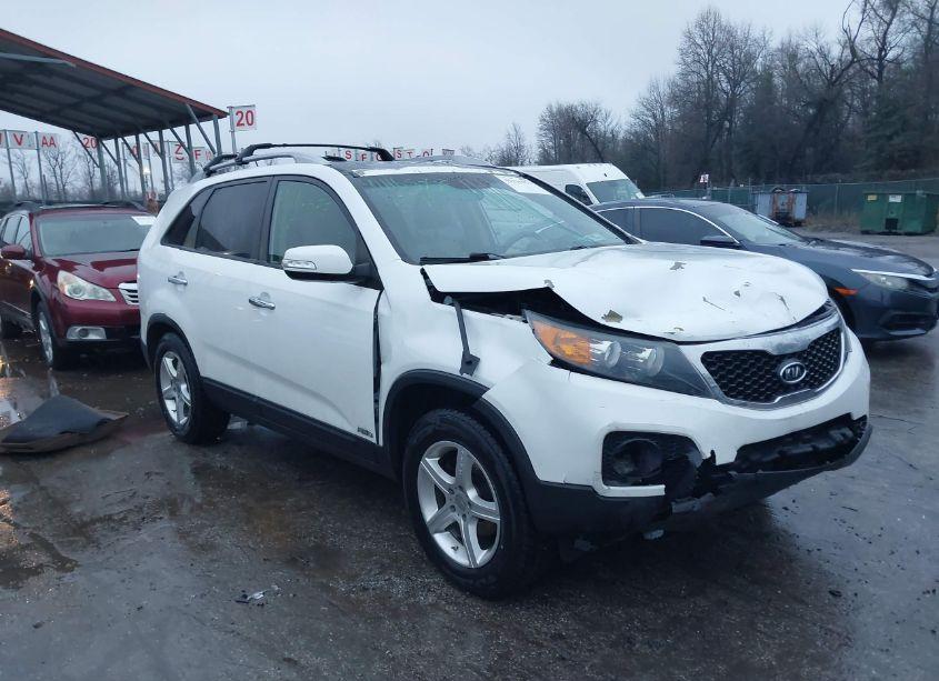 2013 Kia Sorento EX V6 (VIN 5XYKUDA25DG347005) main photo