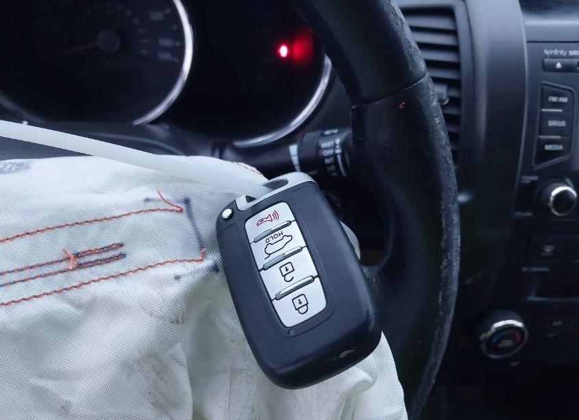 Photo 11 of 2013 Kia Sorento EX V6 (VIN 5XYKUDA25DG347005)