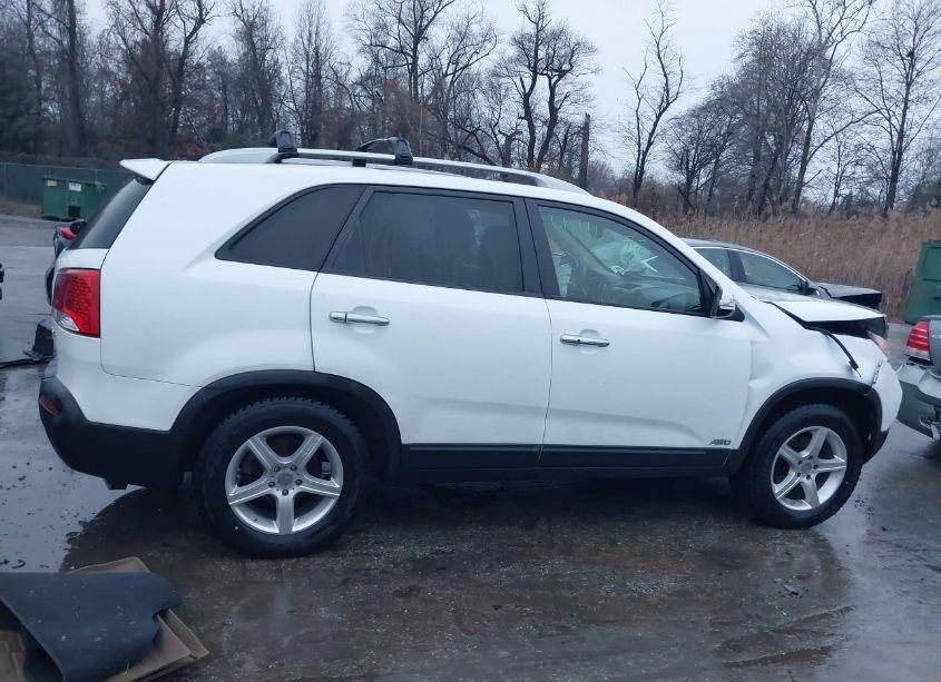 Photo 13 of 2013 Kia Sorento EX V6 (VIN 5XYKUDA25DG347005)