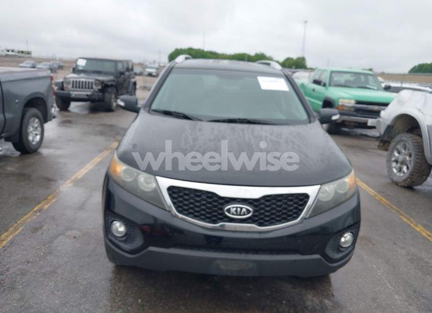 Photo 6 of 2011 Kia Sorento EX V6 (VIN 5XYKUDA26BG062374)