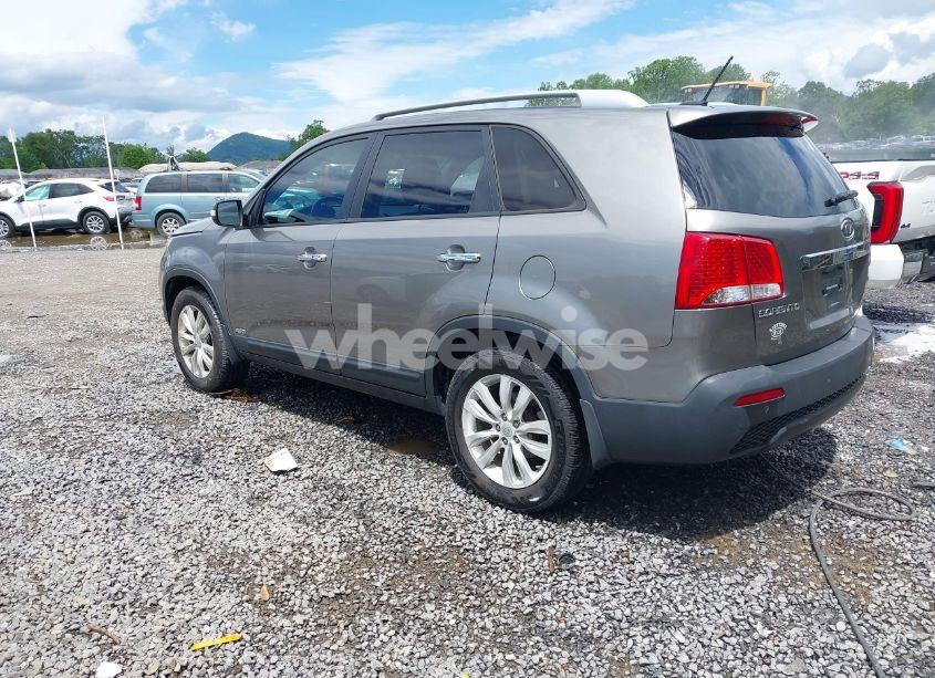 Photo 3 of 2011 Kia Sorento EX V6 (VIN 5XYKUDA27BG035121)