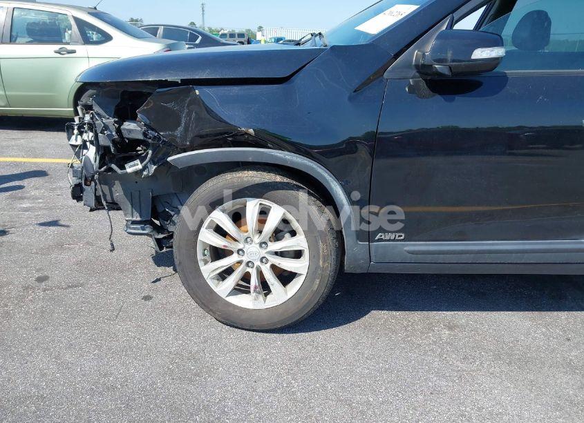 Photo 16 of 2011 Kia Sorento EX V6 (VIN 5XYKUDA27BG053442)