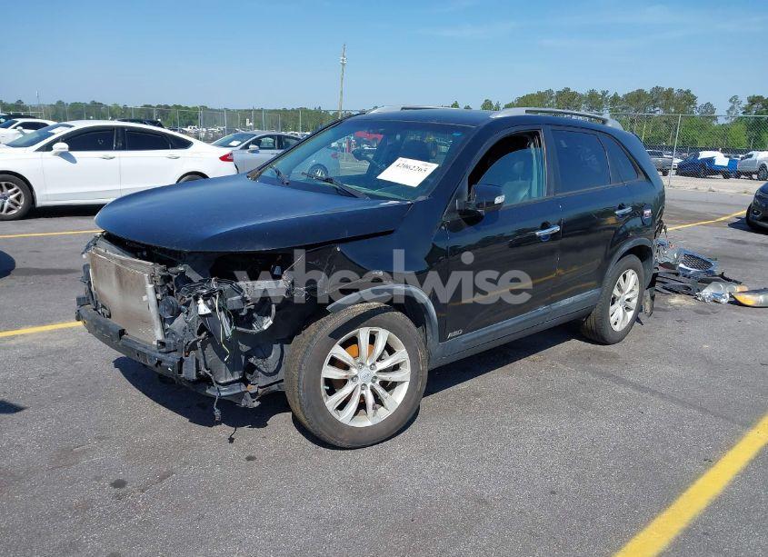 Photo 2 of 2011 Kia Sorento EX V6 (VIN 5XYKUDA27BG053442)