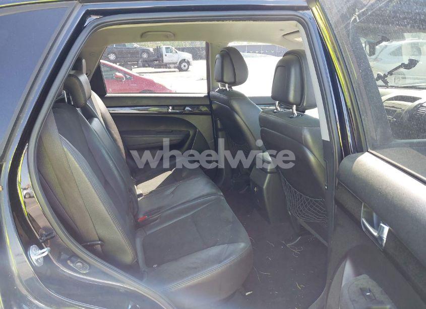 Photo 8 of 2011 Kia Sorento EX V6 (VIN 5XYKUDA27BG053442)